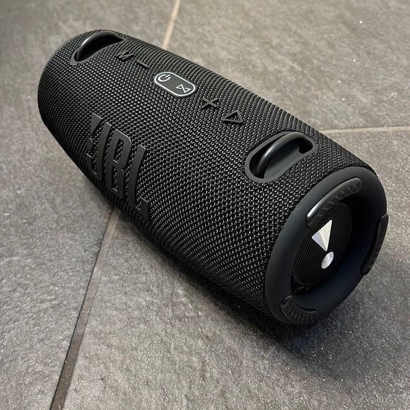 JBL XTREME 3 waterproof portable speaker - Picture 3 of 7